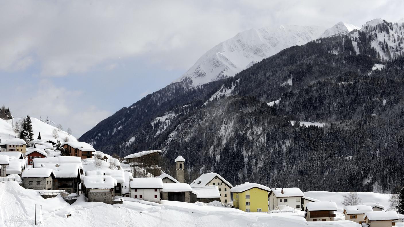 Una veduta invernale di Airolo