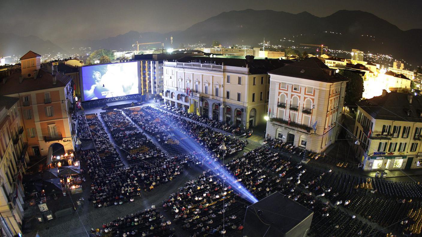 Si stima che la Piazza Grande possa accogliere fino a 8'000 persone