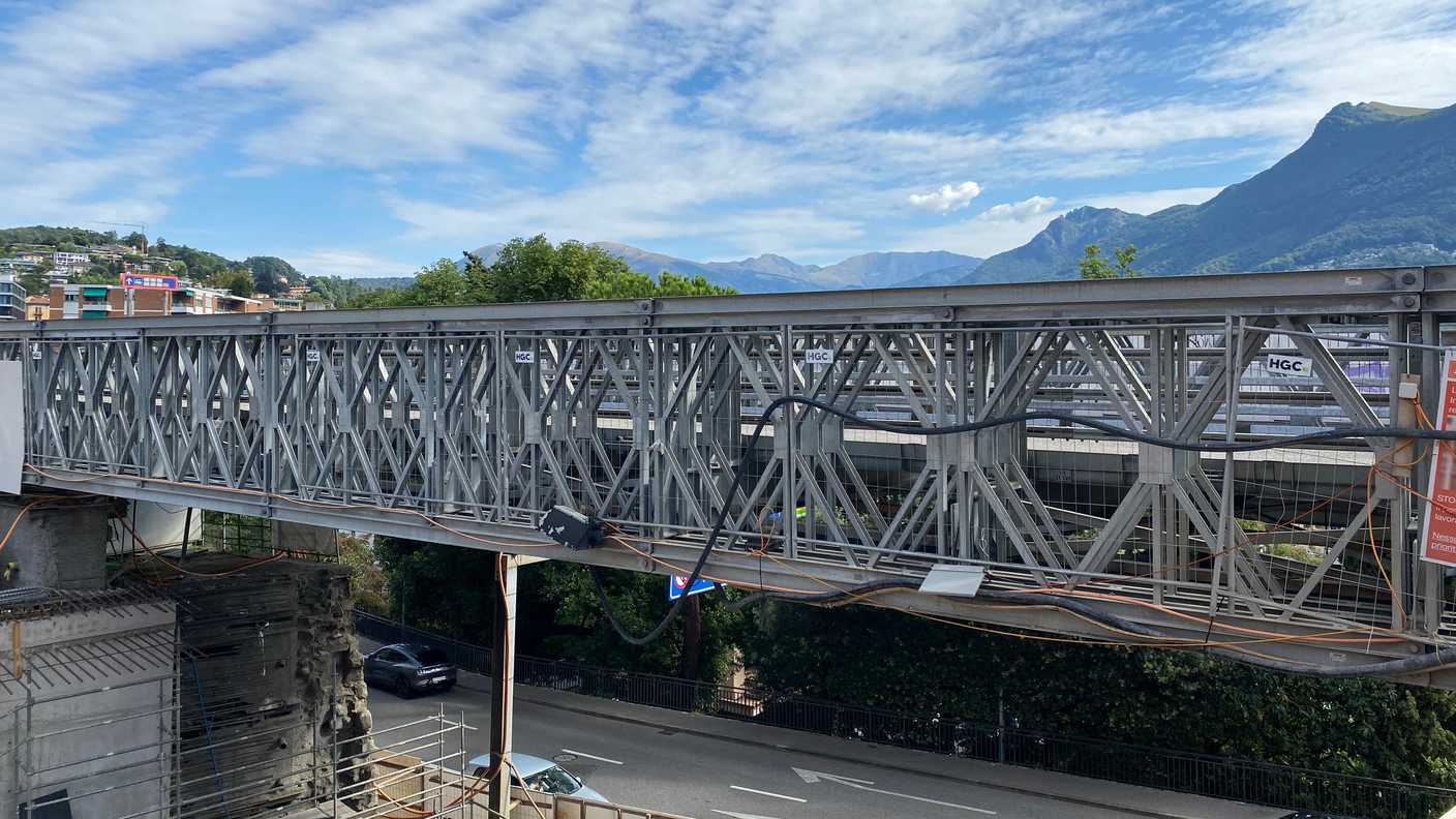 Il ponte provvisorio alla stazione ferroviaria di Lugano