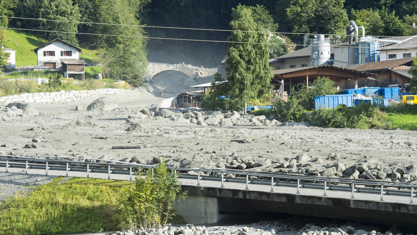 Alcune immagini della frana del Pizzo Cengalo