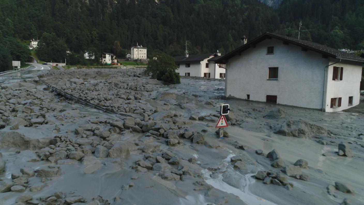 Il fango sulla porta di casa