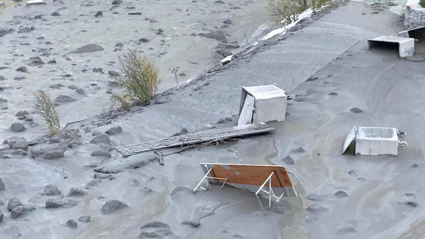 Fango, detriti e devastazioni nell'area di Bondo