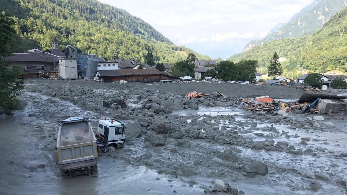 Fango, detriti e devastazioni nell'area di Bondo