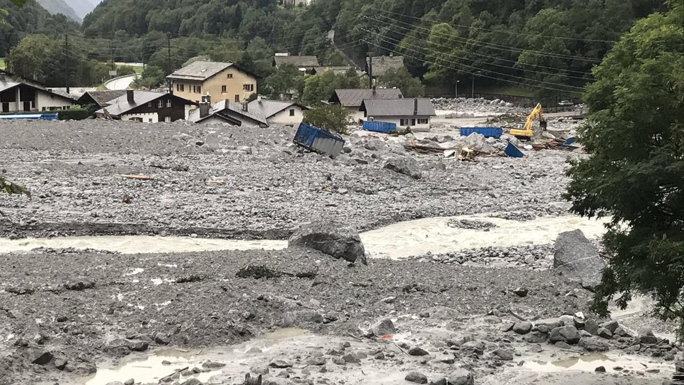 Un'immagine delle distruzioni subite dalla località di Bondo