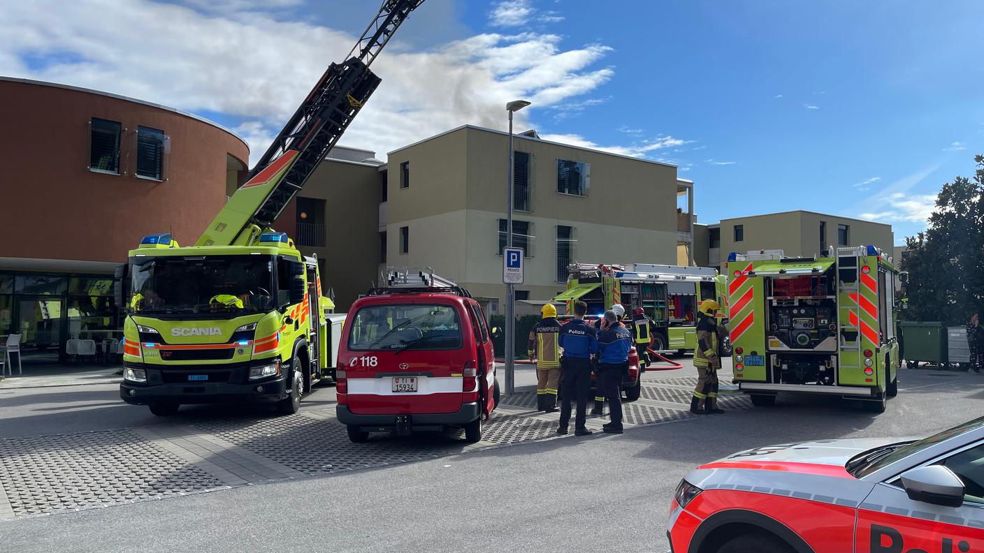 Sul posto sono intervenuti i pompieri di Caslano e Lugano