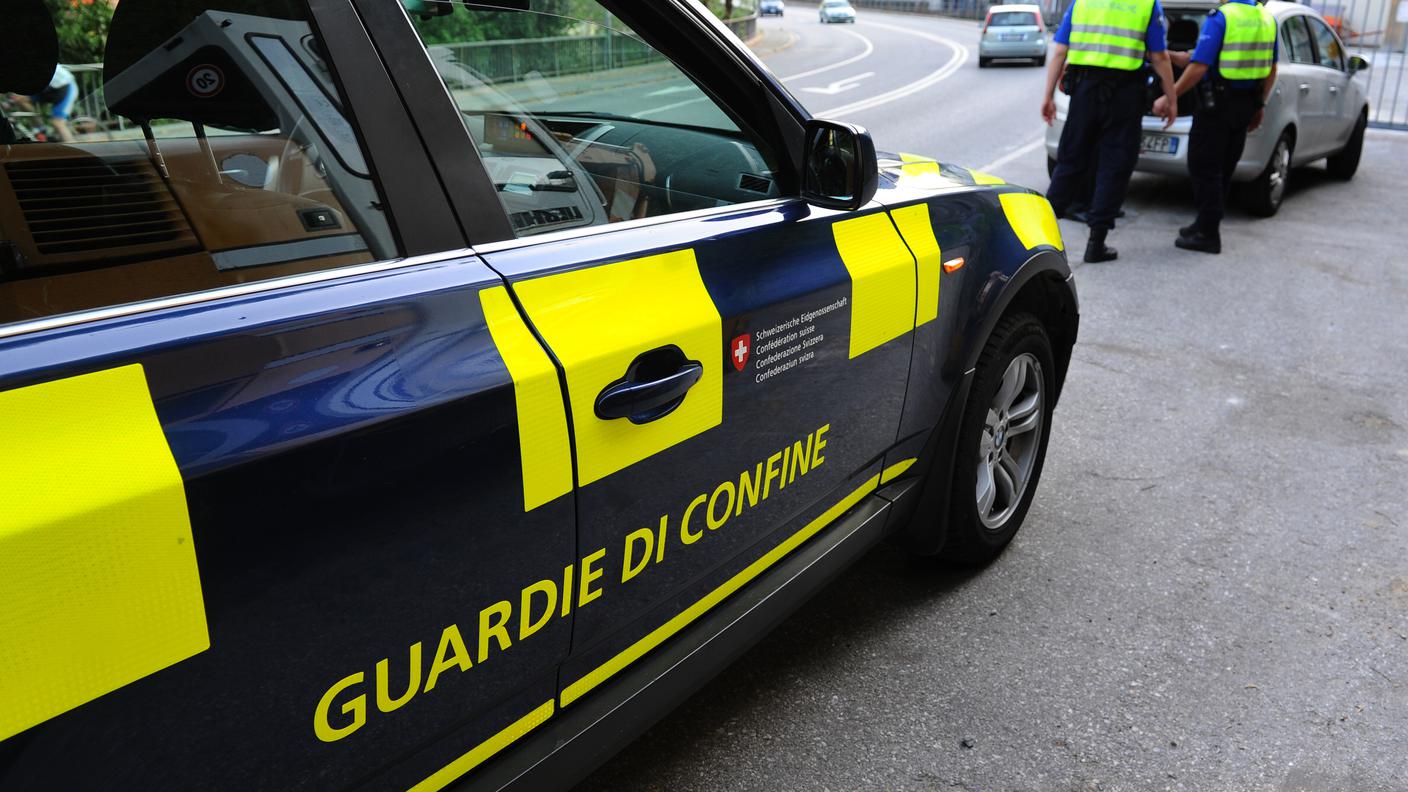 Le guardie di confine hanno predisposto un posto avanzato per l'occasione