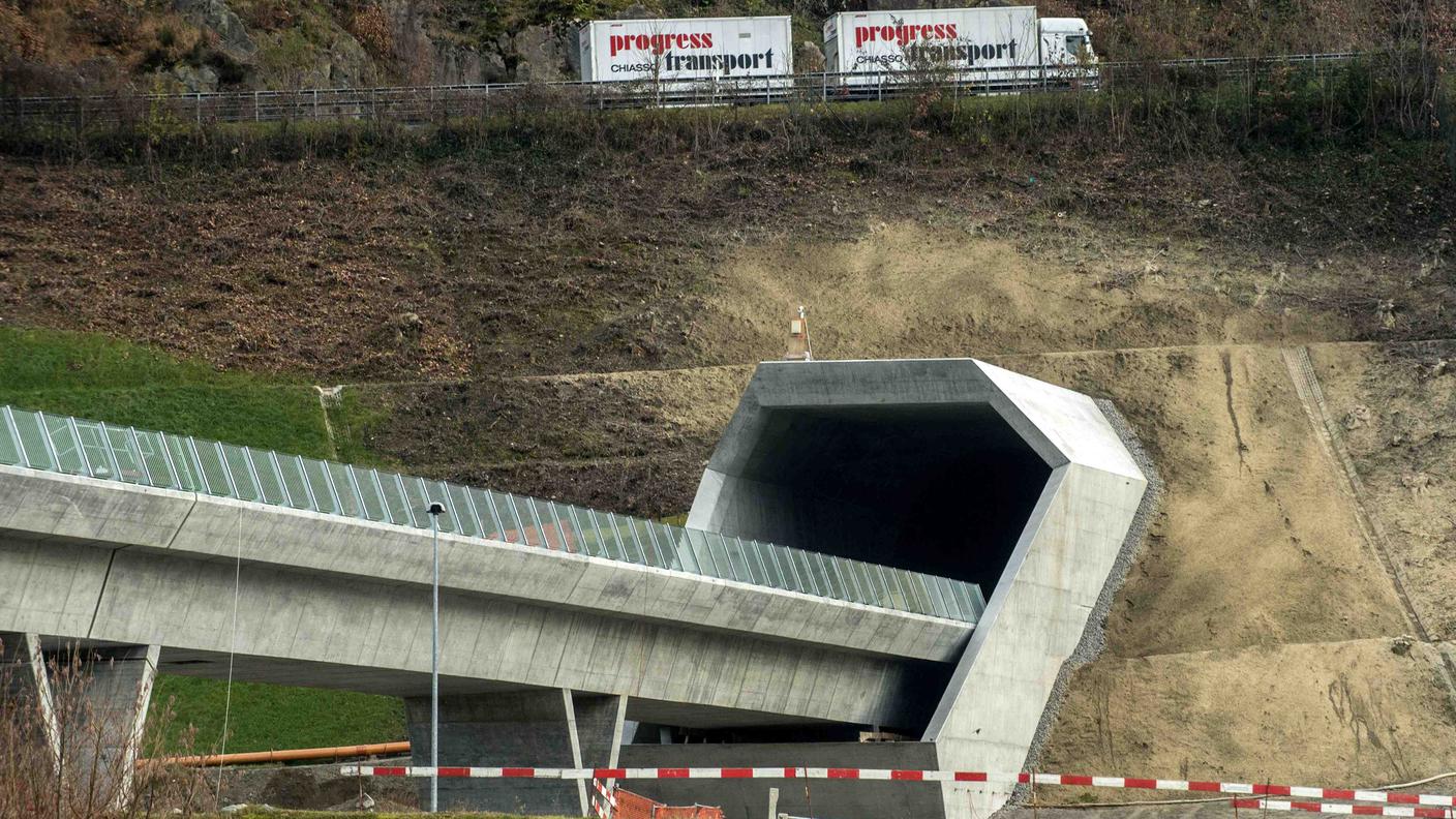 La raccolta di firme mostra che si vuole AlpTransit ben oltre il Ceneri e Lugano