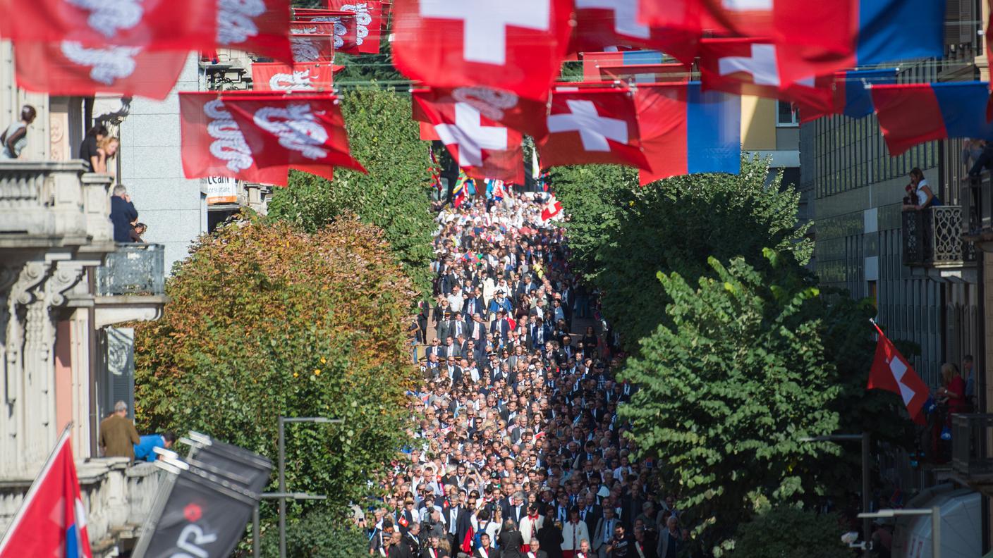 Il corteo in Viale Stazione