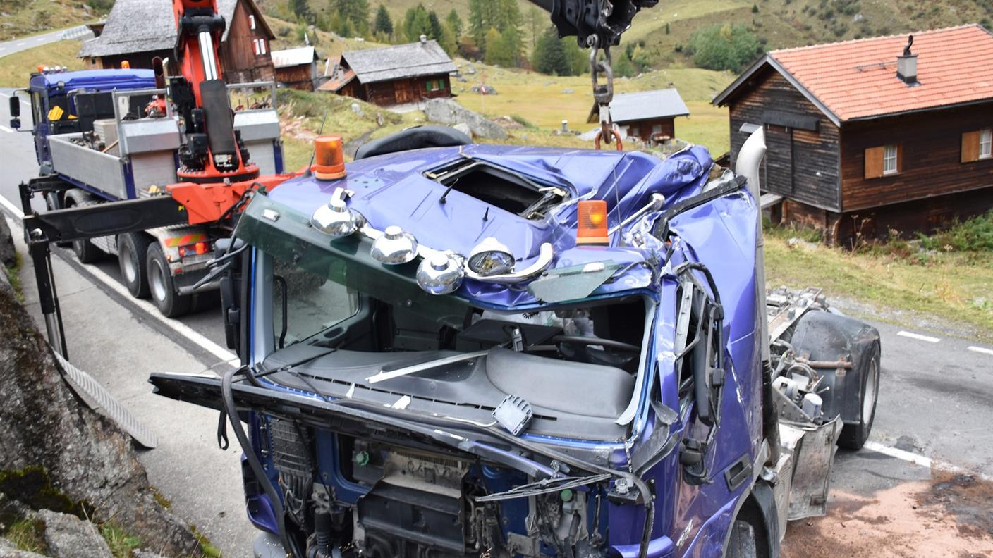 Il conducente se l'è cavata con ferite non troppo gravi