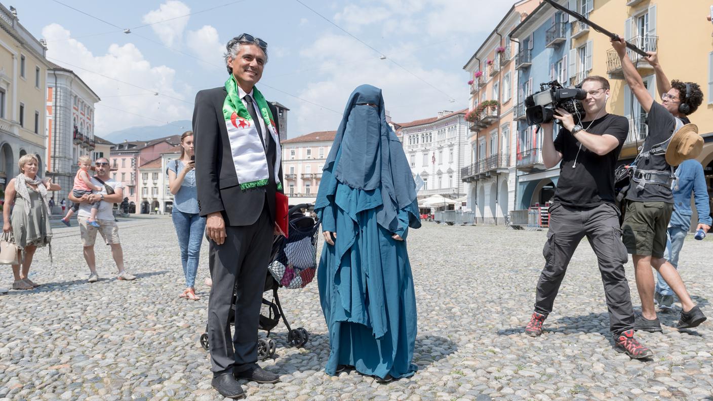 In Ticino è conosciuto per la sua battaglia contro le multe inflitte in virtù della legge antiburqa