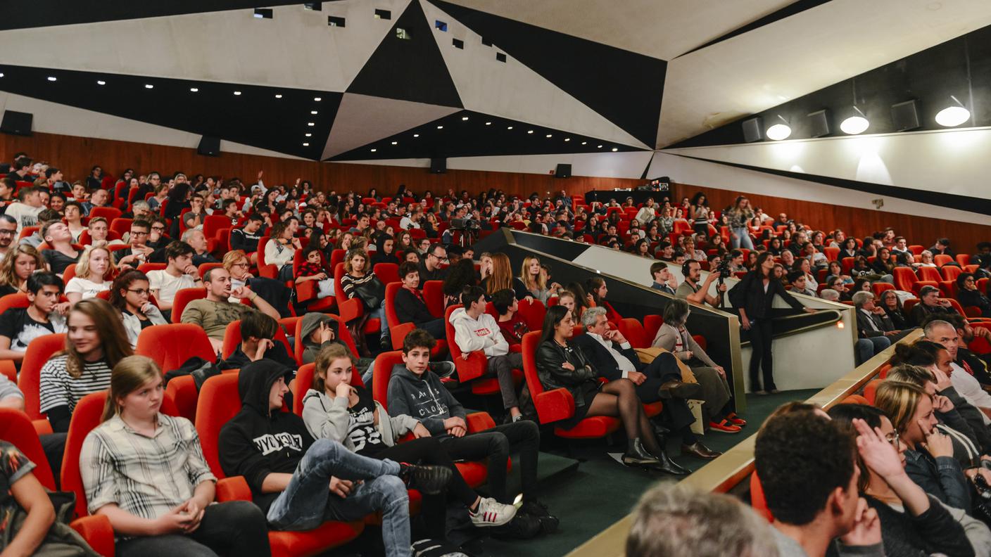 Molti gli studenti presenti al Cinema Corso