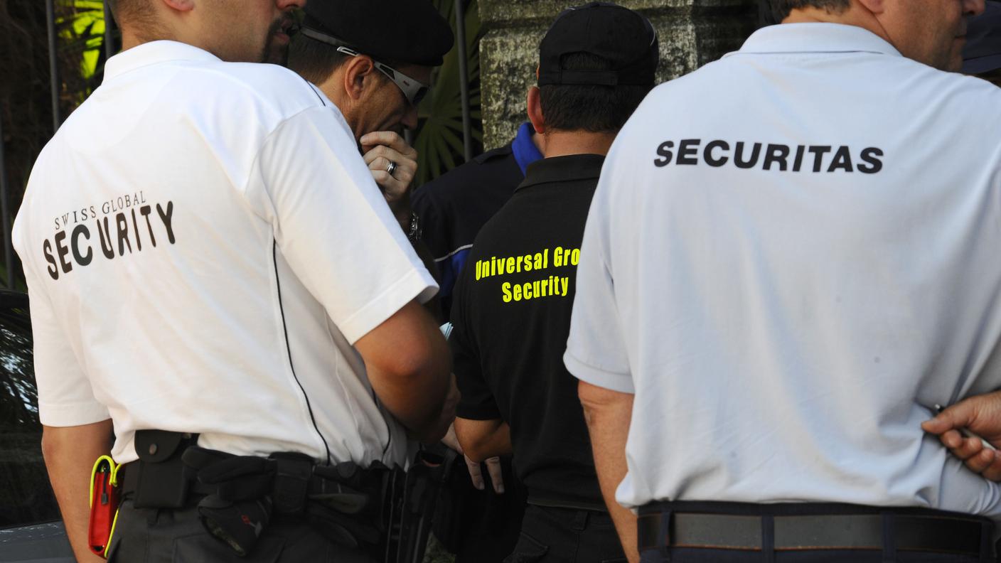 Agenti di sicurezza in azione
