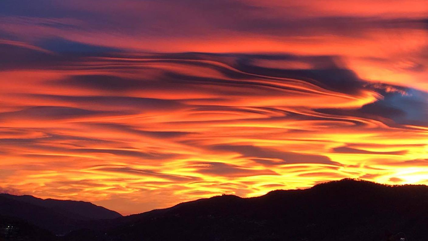 Lo spettacolare tramonto di domenica sera