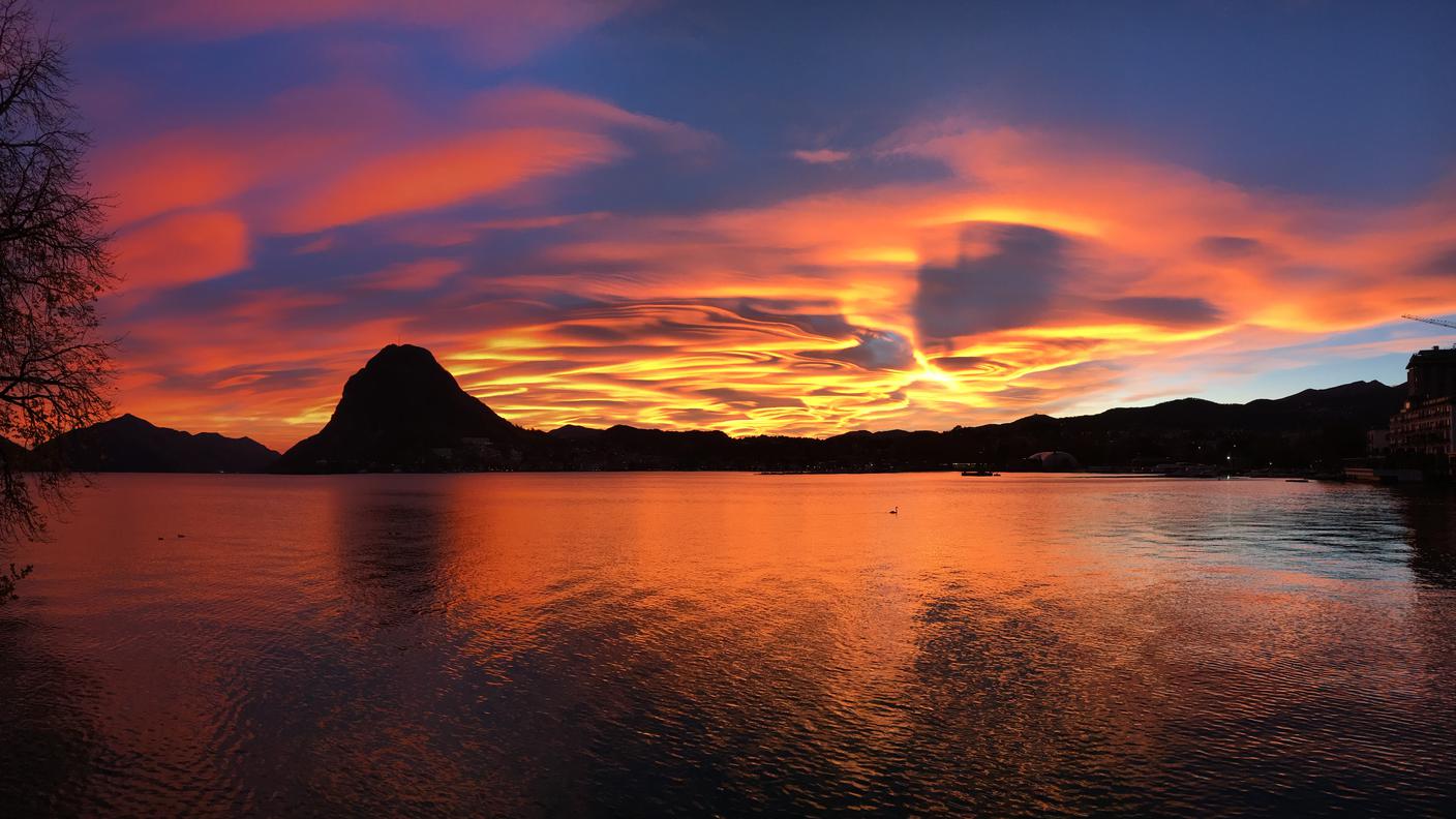 Lo spettacolare tramonto di domenica sera