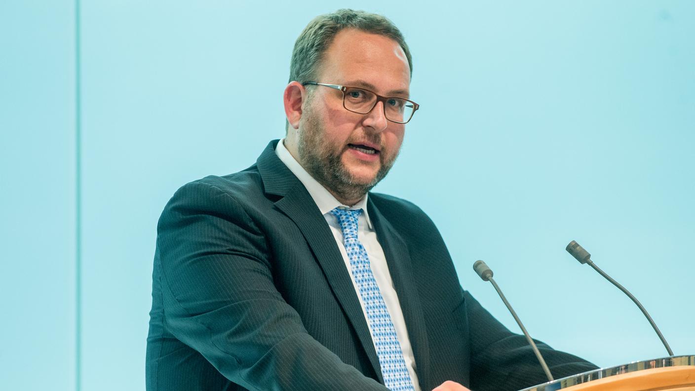 "Un passo nella giusta direzione", ha dichiarato il ministro Norman Gobbi