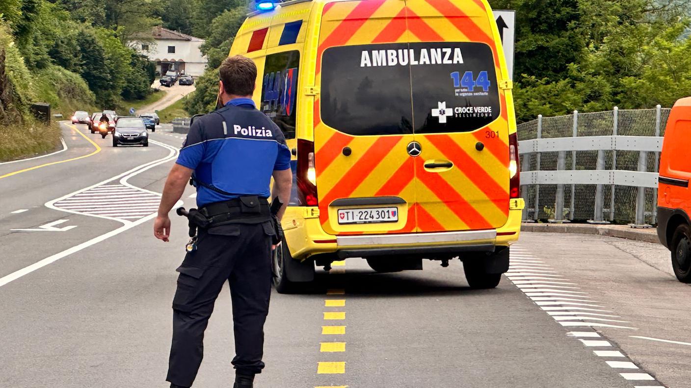 Motociclista cade sulla strada del Monte Ceneri.jpeg