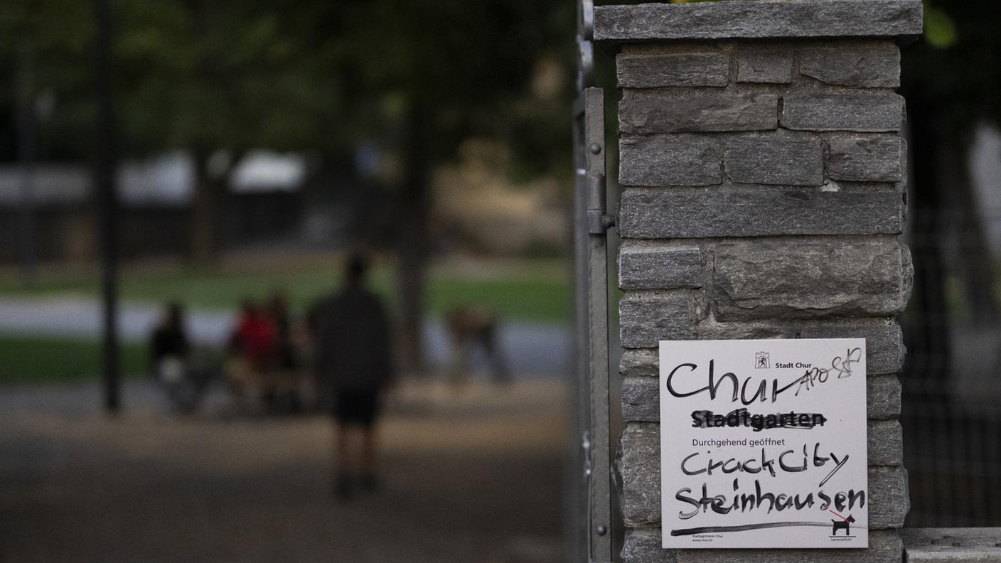 Segni di scena aperta nello Stadtgarten a Coira.jpg