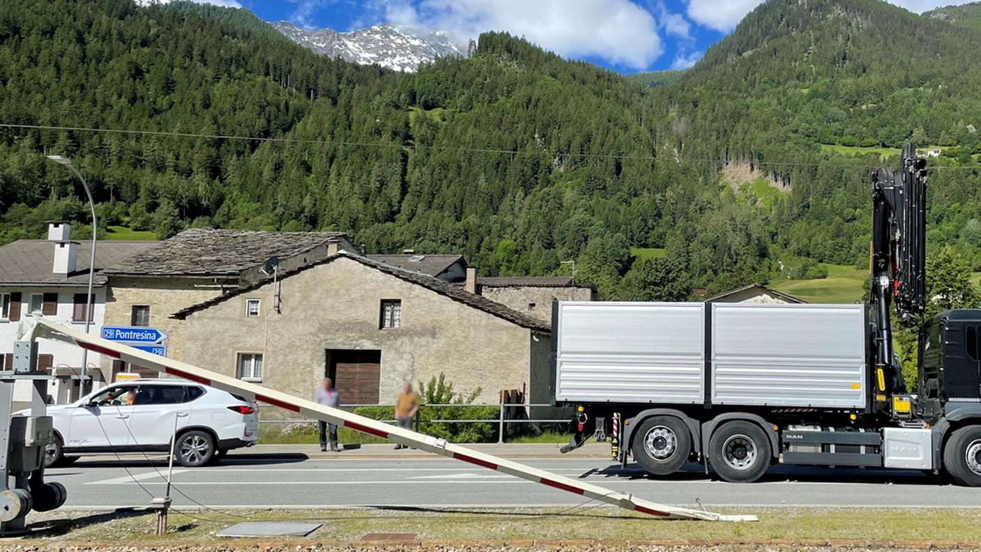 L'incidente ha causato danni per diverse decine di migliaia di franchi.jpg