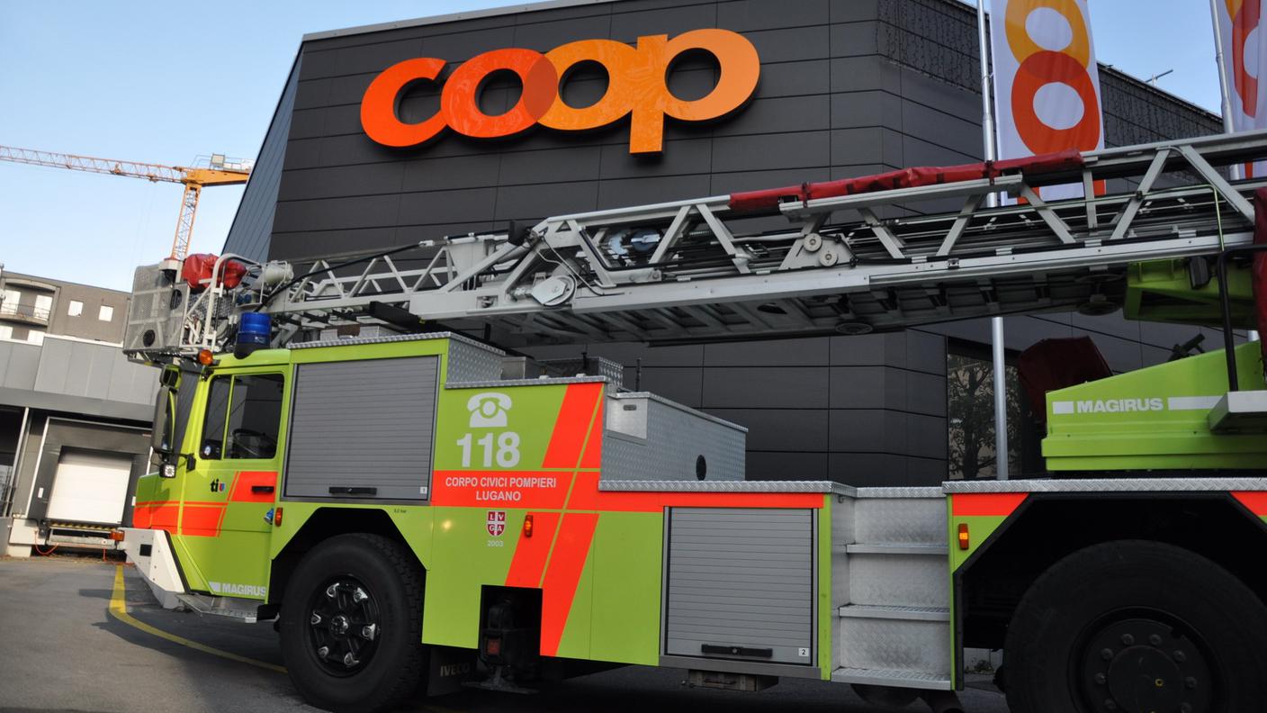 I pompieri di Lugano sono intervenuti per il principio d'incendio a Molino Nuovo