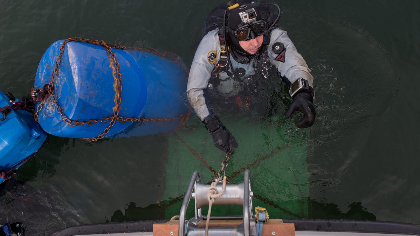 Sub al lavoro a Riva