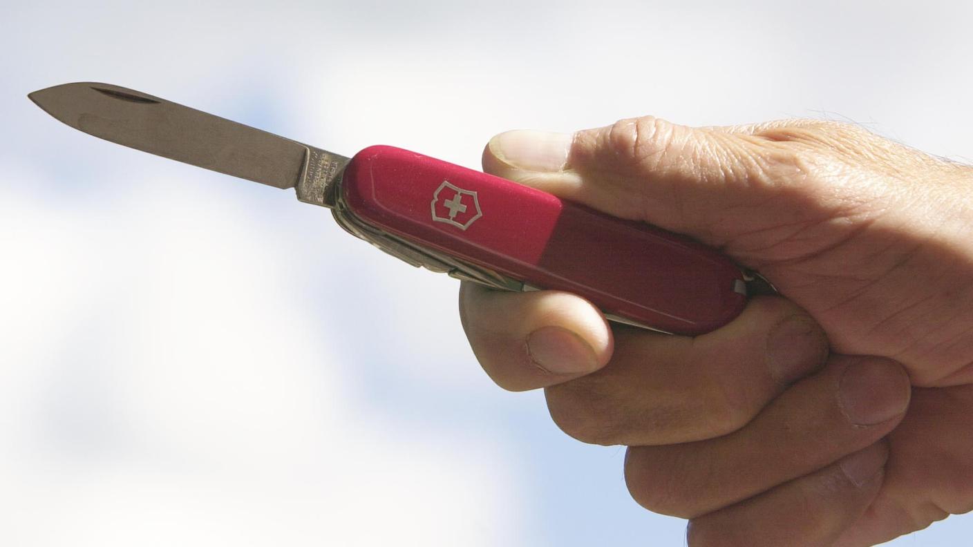 L'uomo aveva minacciato le sue vittime con un coltellino svizzero