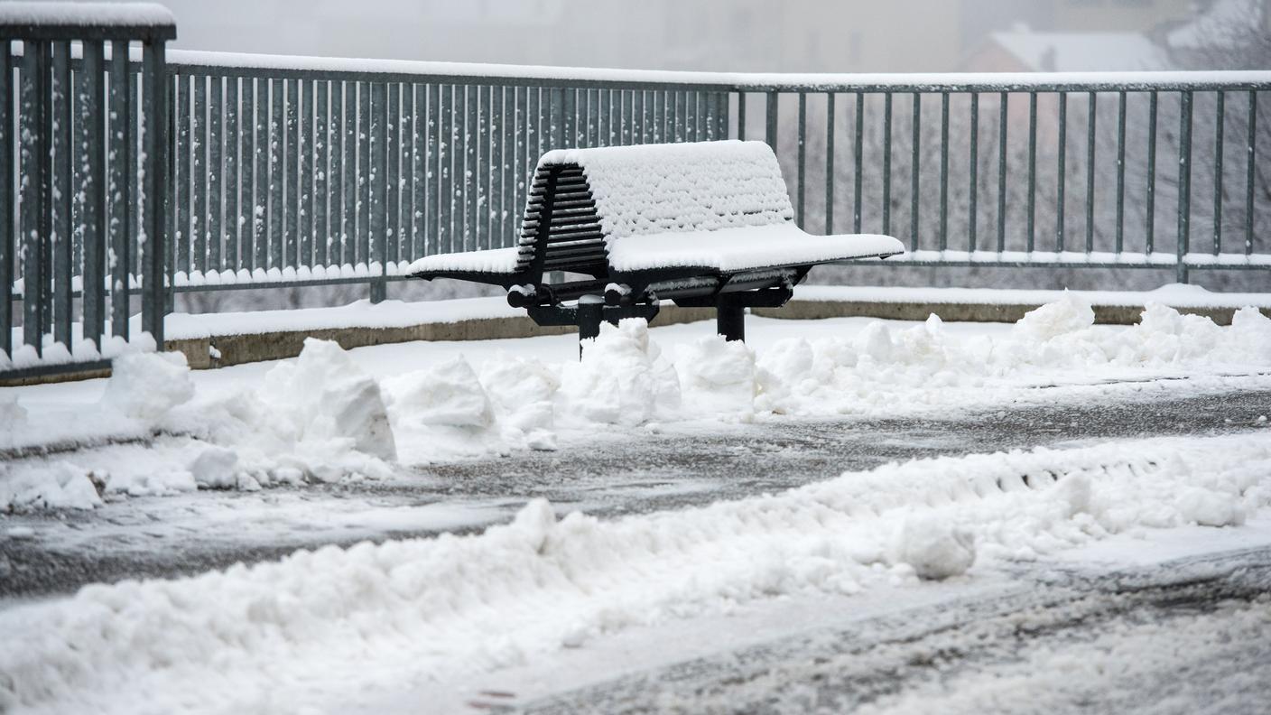 La neve è scesa copiosa lunedì in Svizzera italiana