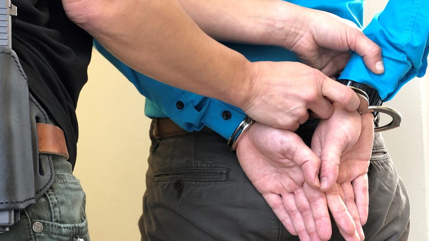 Symbolbild Verhaftung__w_1600__h_0.jpg