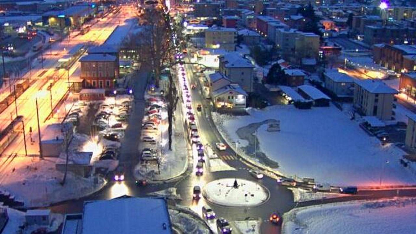 Il traffico rallentato tra Cadenazzo e la rotonda dell'aeroporto di Magadino
