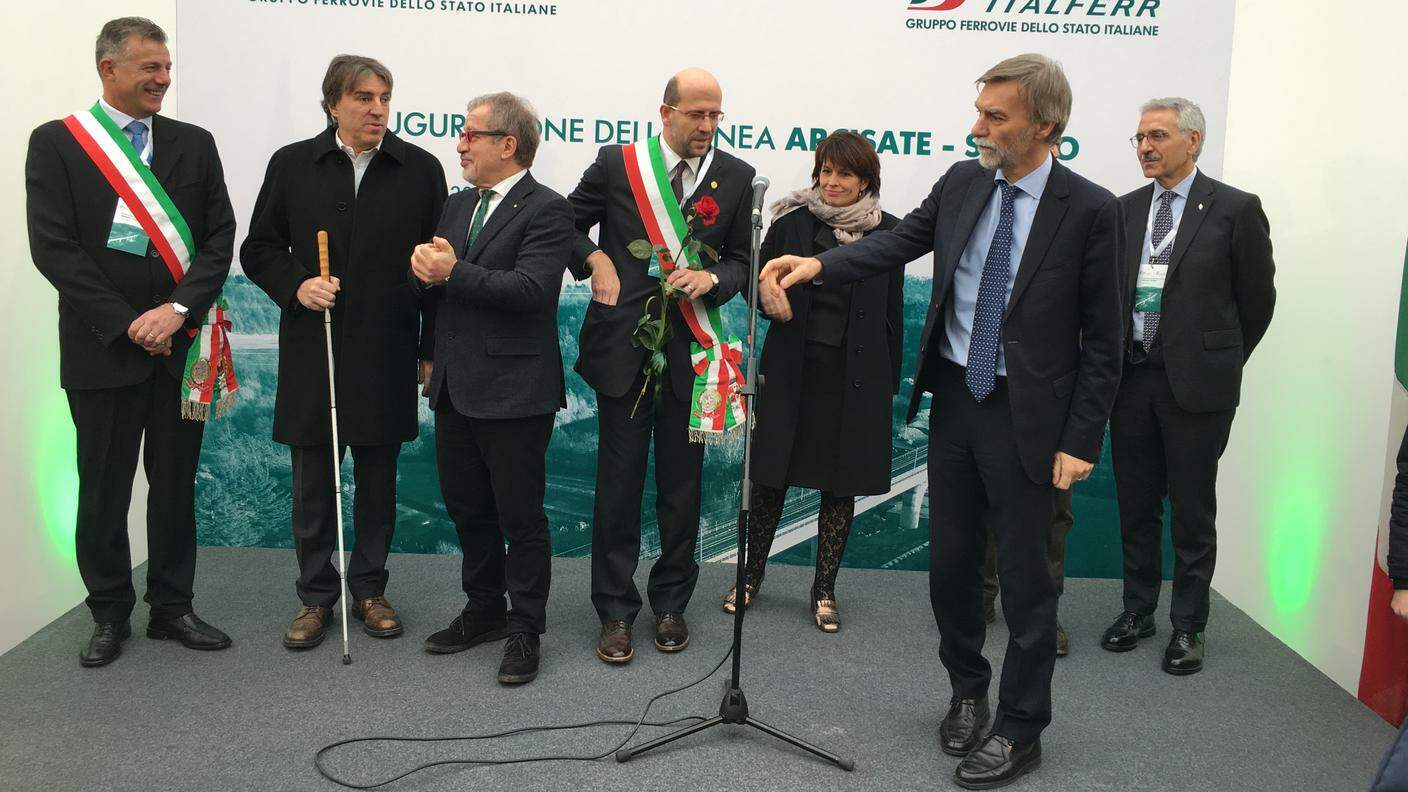 Autorità svizzere e italiane sul podio per l'inaugurazione