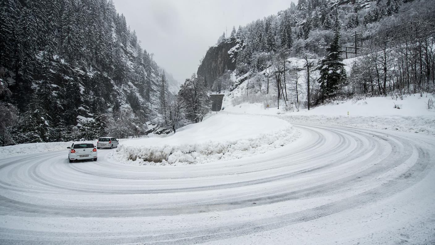 Nell'Alto Ticino si fanno ancora i conti con la neve