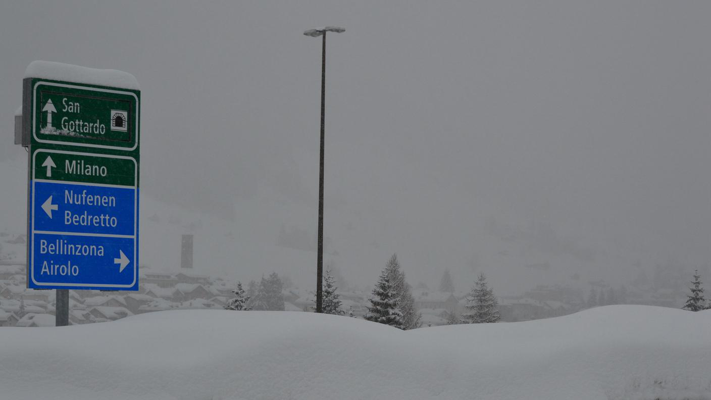 Svincoli autostadali "sommersi" dalla neve