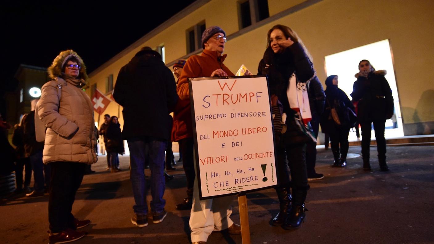 Presidio dell'MPS contro Donald Trump