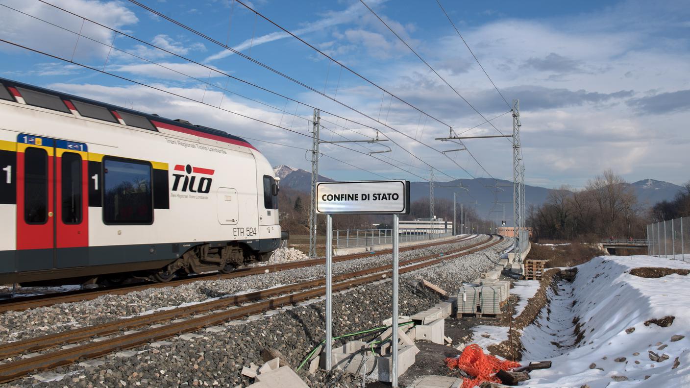 I disagi al traffico ferroviario sono iniziati a partire dalle 11.30 di martedì mattina