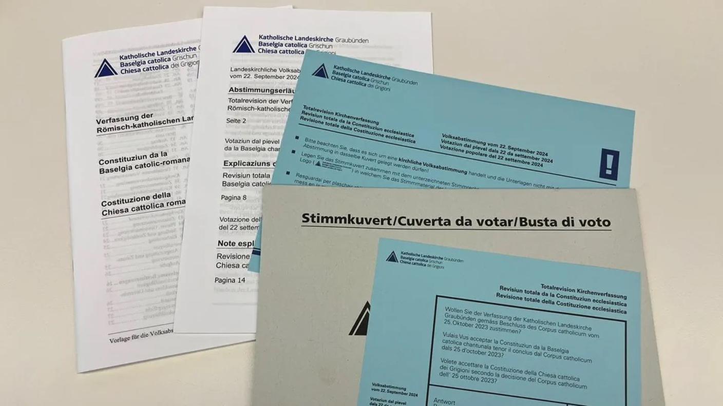 Materiale di voto nuova costituzione chiesa cattolica grigioni