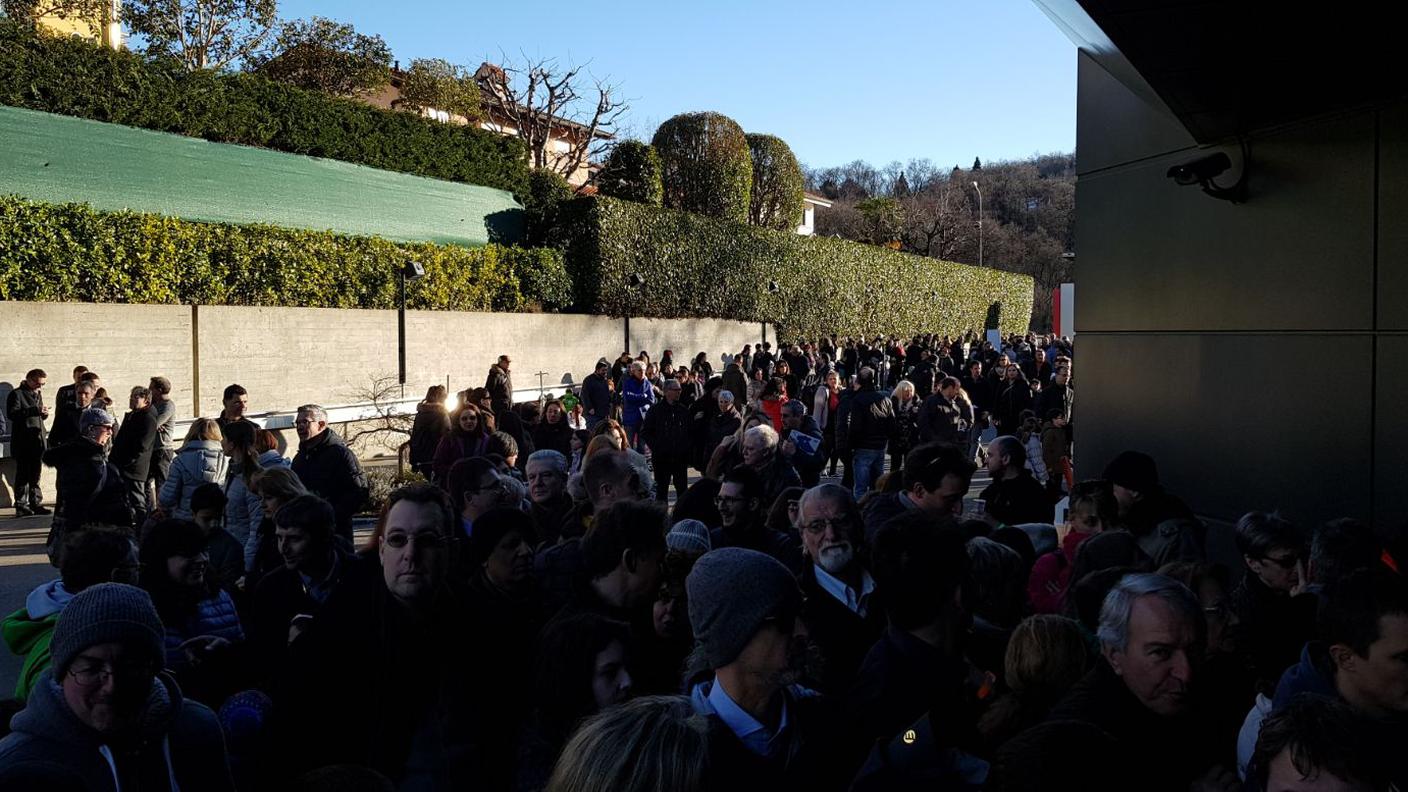 Tra la gente