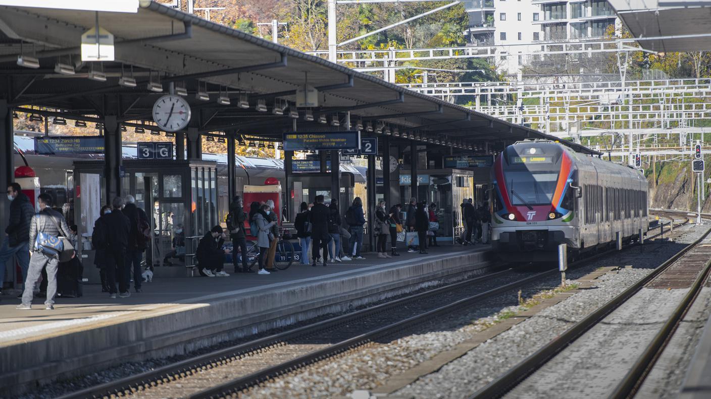 Uno scambio danneggiato alla stazione di Lugano sabato