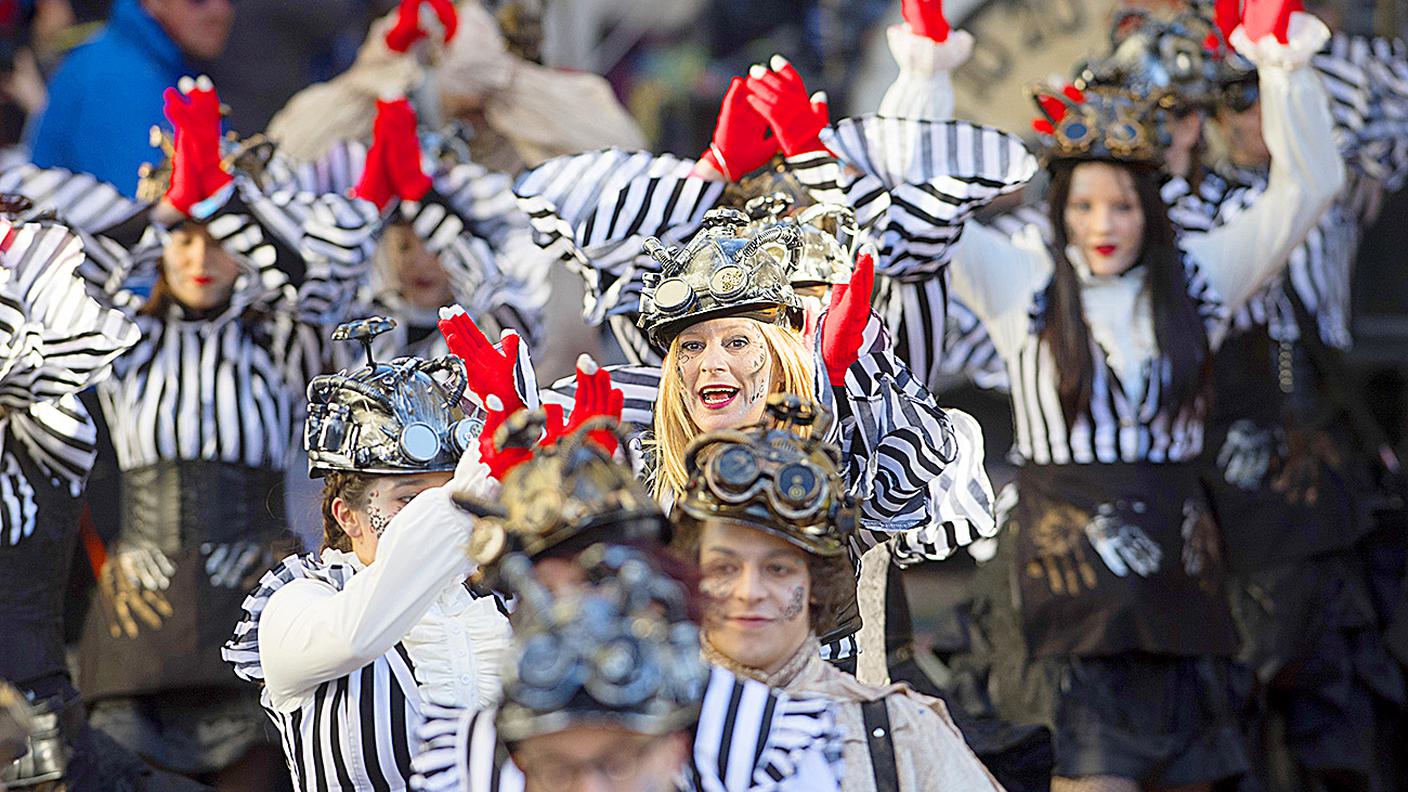 I Grezz di Bellinzona al corteo mascherato di Nebiopoli