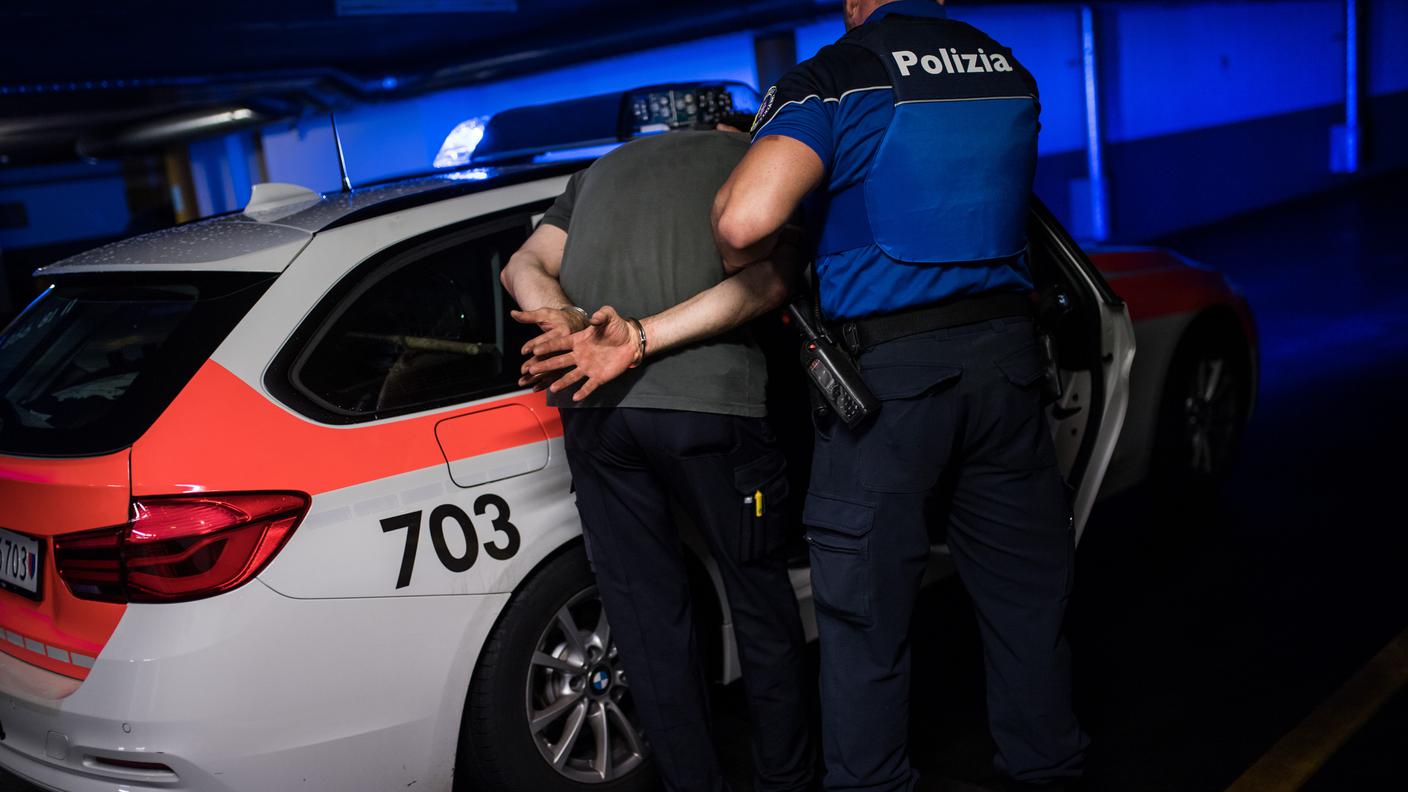 Aggredì una donna a Chiasso, arrestato