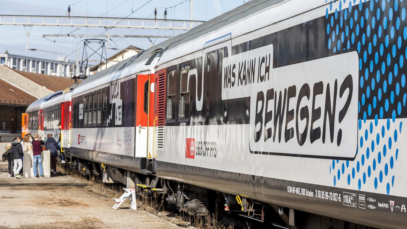 Il treno scuola da quest'anno si rivolge sia ai ragazzi sia alla terza età
