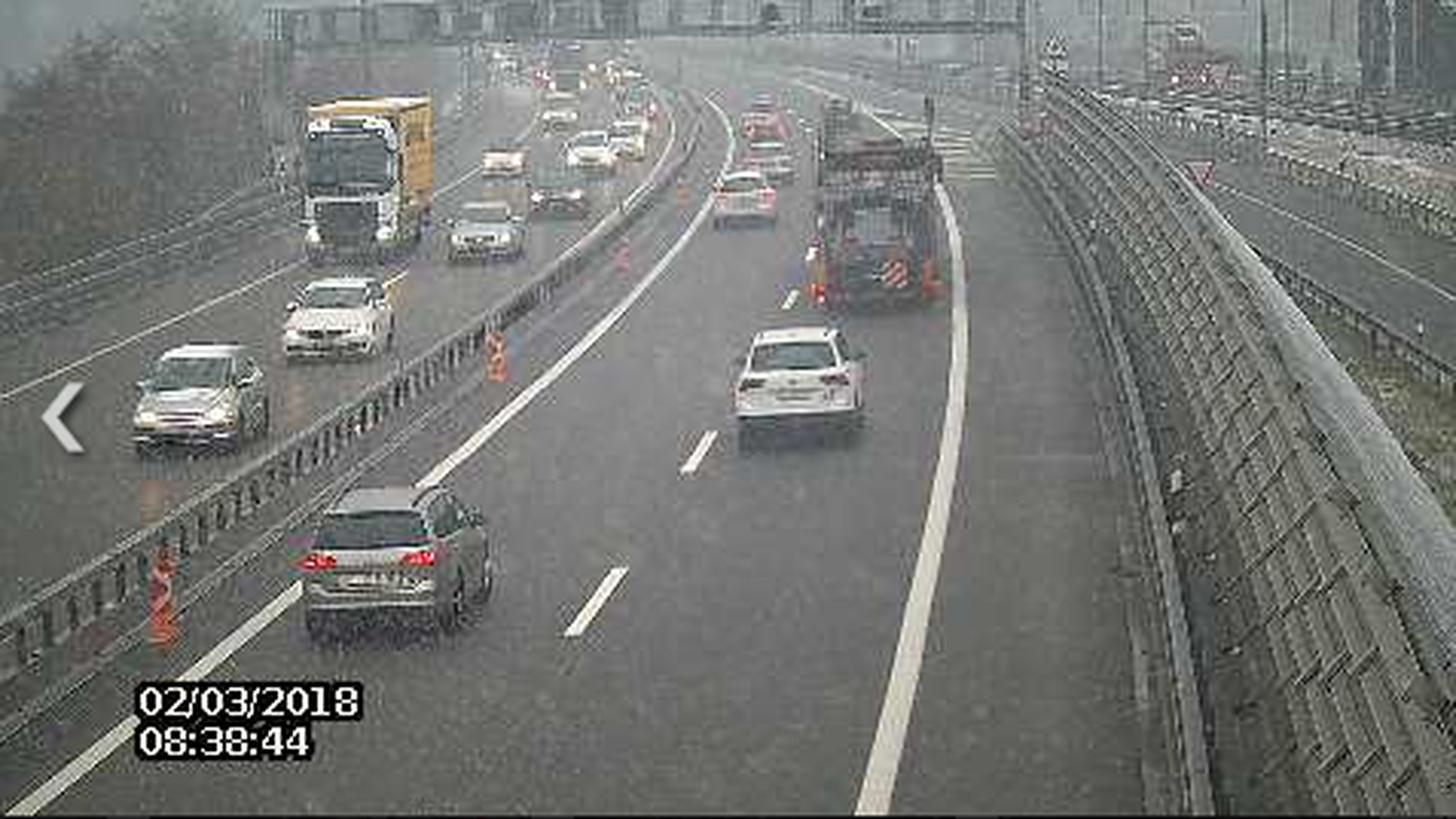 Traffico ancora molto intenso sul Ponte diga di Melide a causa dell'incidente