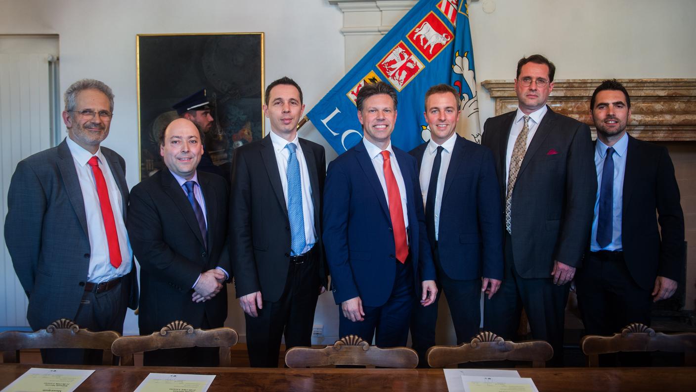 Municipio di Locarno; da sinistra, Ronnie Moretti (PS), Bruno Buzzini (LEGA), Paolo Caroni (PPD), Alain Scherrer (Sindaco, PLRT), Giuseppe Cotti (PPD), Niccolò Salvioni (PLRT) e Davide Giovannacci (PLRT) 