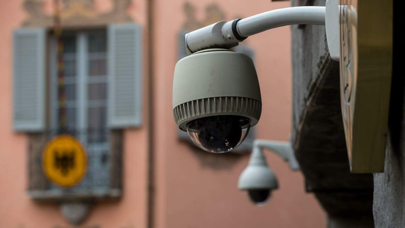 Sono sempre più numerose le telecamere di sorveglianza nelle principali località ticinesi