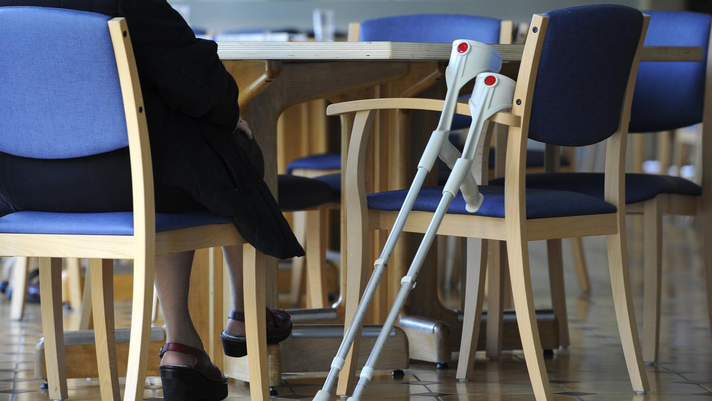 Usava metodi rudimentali per distrarre gli importi