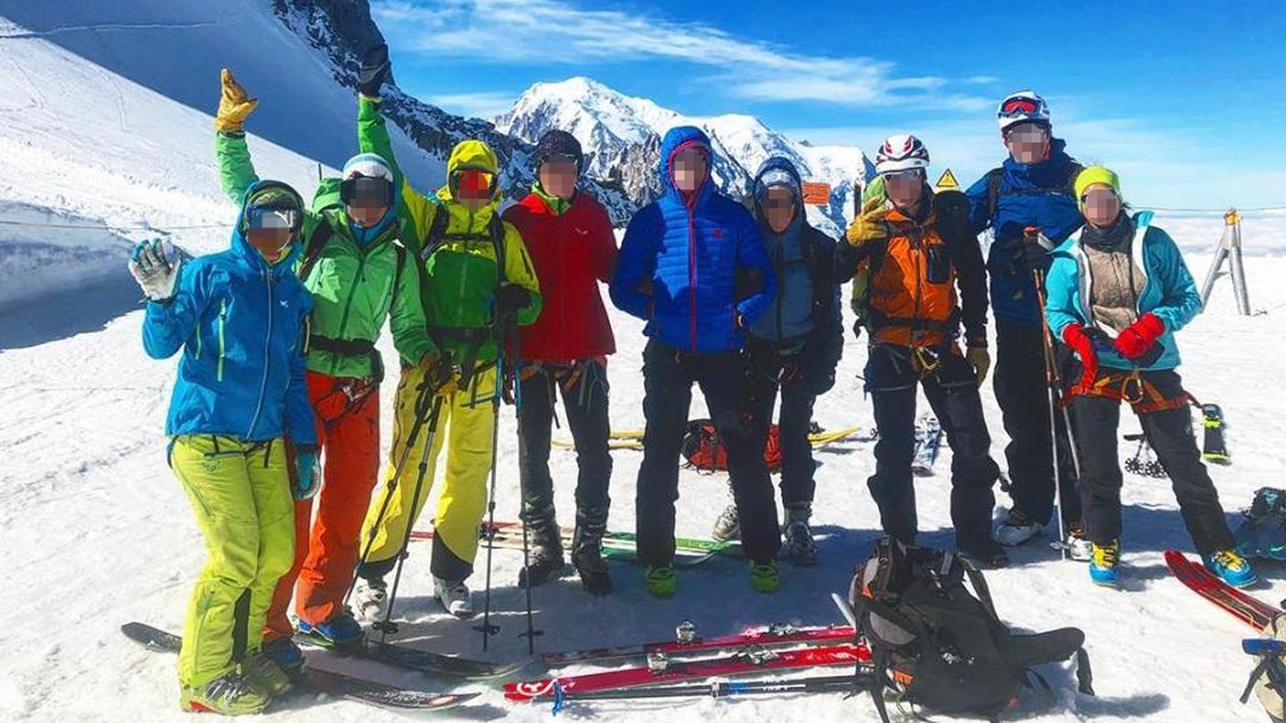 I partecipanti all'escursione MLG poco prima della partenza a Chamonix