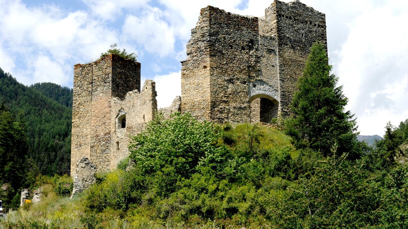Ramosch, rovine del castello di Tschanüff