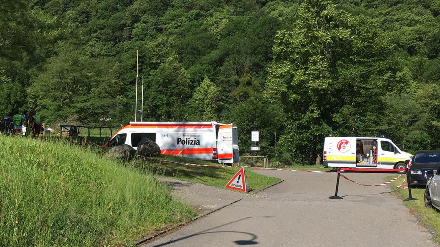 Il campo base dei soccorritori a Bignasco