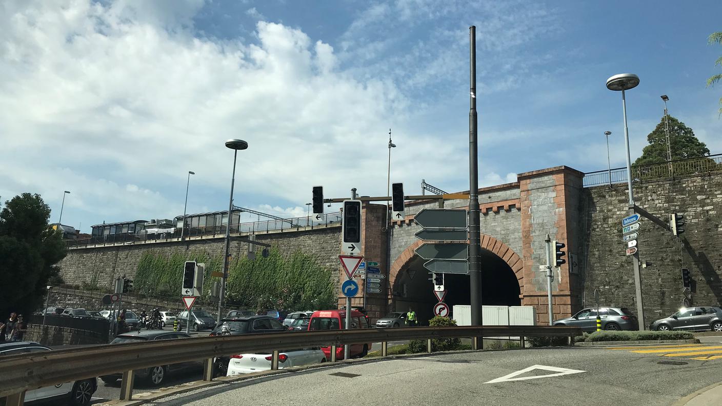 Semafori spenti a Lugano-Besso