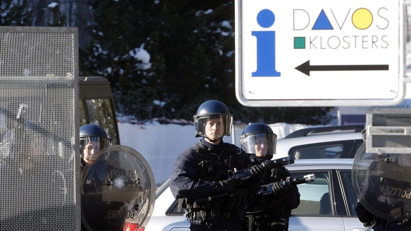 wef 2011 davos polizia_ky.JPG