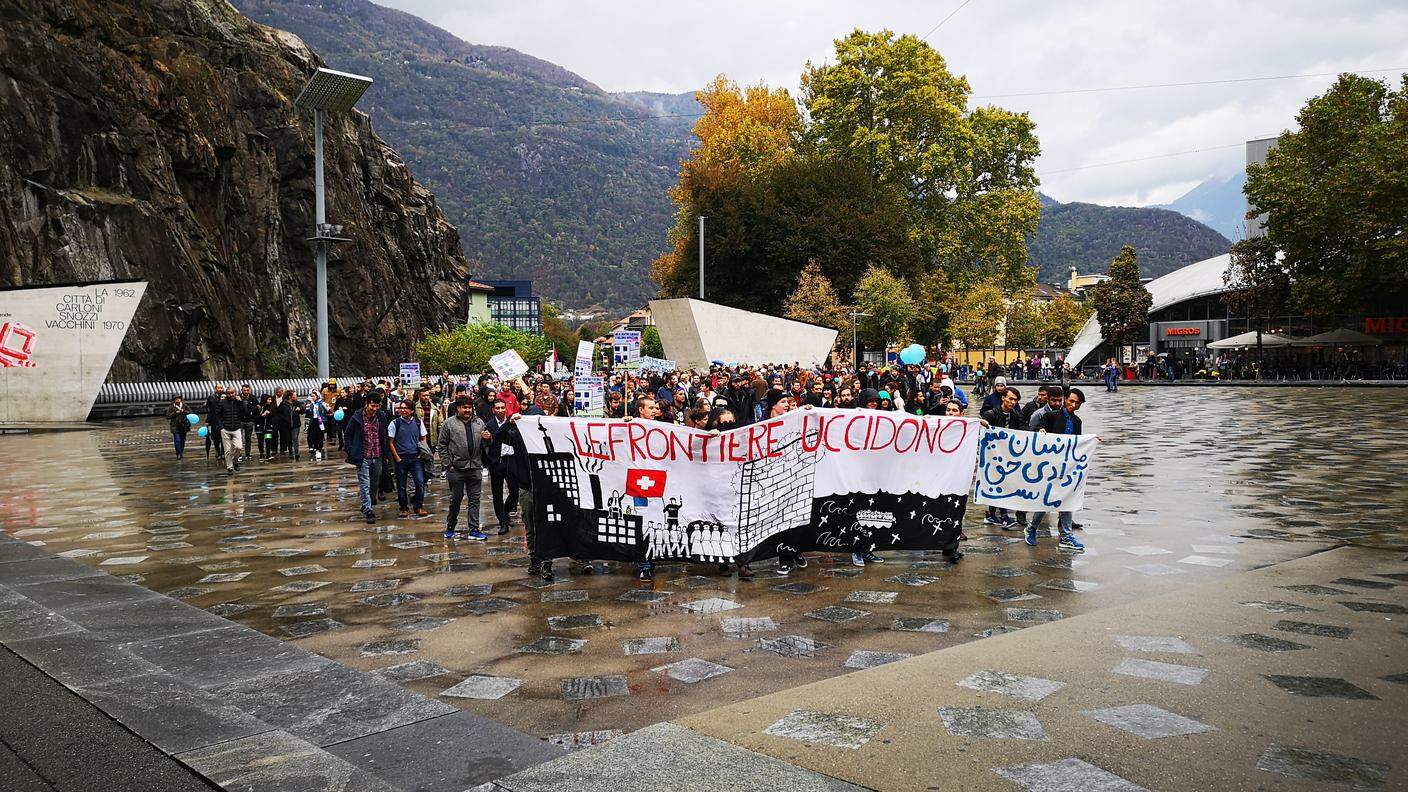 Manifestazione per i diritti dei migranti a Bellinzona