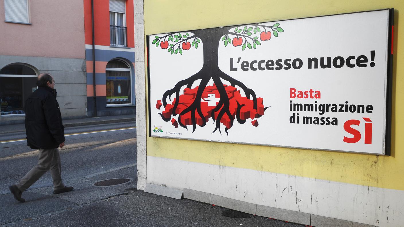 immigrazione massa udc.jpg